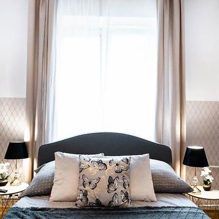 Clicktheflat Royal Route Warecka Apart Rooms 华沙 外观 照片