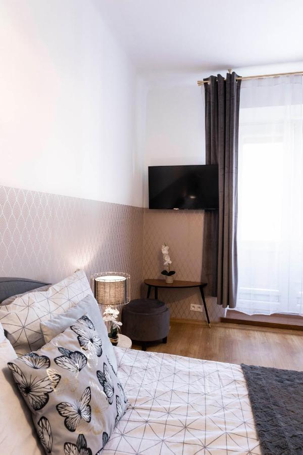 Clicktheflat Royal Route Warecka Apart Rooms 华沙 外观 照片